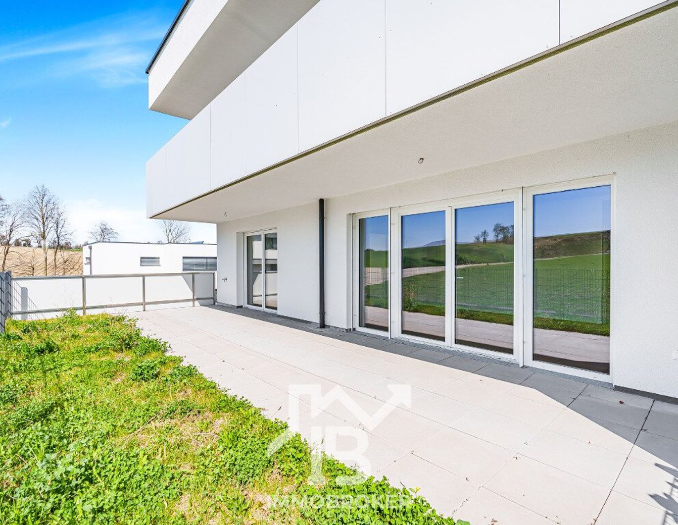 Stilvolle 3-Zimmer Wohnung mit großer Terrasse und Garten!