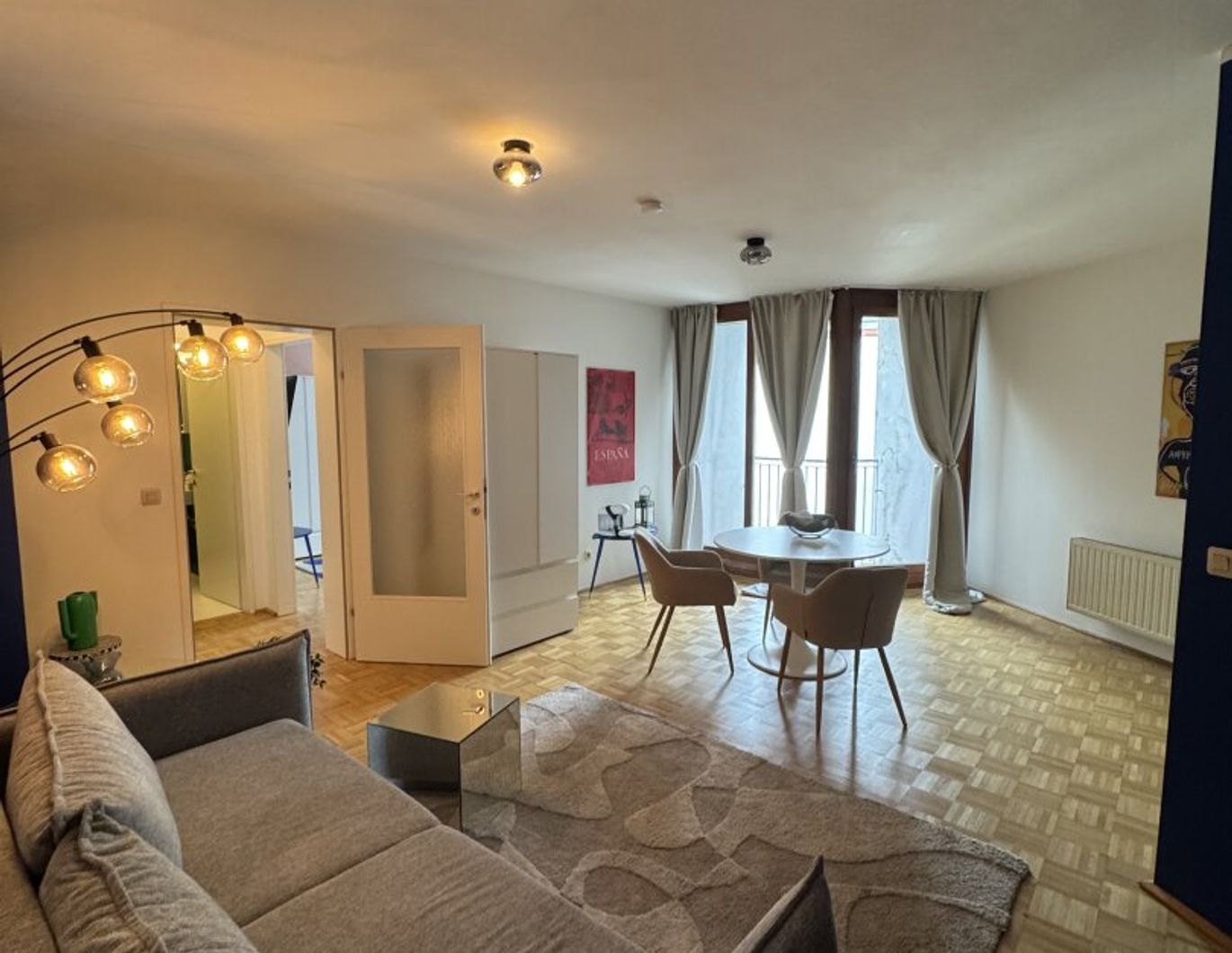 Stilvoll möblierte 2-Zimmer-Wohnung mit Loggia - urbanes Wohnen nahe dem Naschmarkt