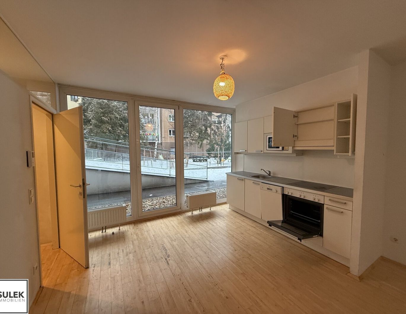Gemütliche, ruhige 2-Zimmer Neubauwohnung mit Innenhof-Terrasse in beliebter Lage -nähe zur U6 & Mariahilfer Straße!