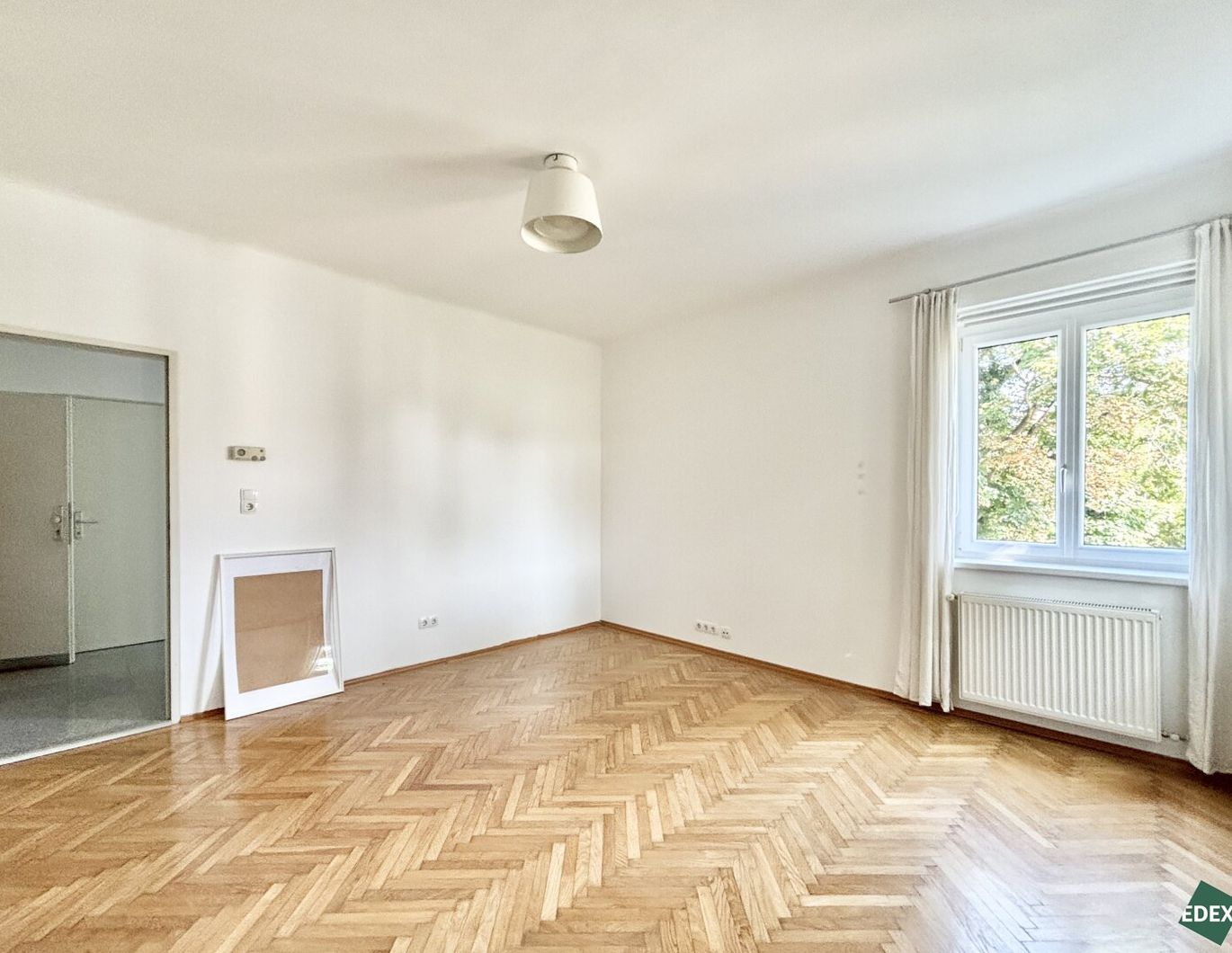 Perfektes Single-Apartment mit separater Küche im Grünen in Hietzing