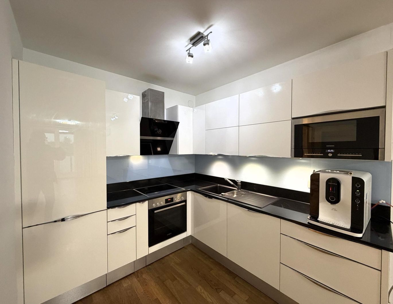 Moderne TerrWhg, Klima+FB-Heizung, inkl. Küche, Einbauten+PP // Modern terrace apt., AC+fl.-heating, incl. kitchen, fittings+Parking //