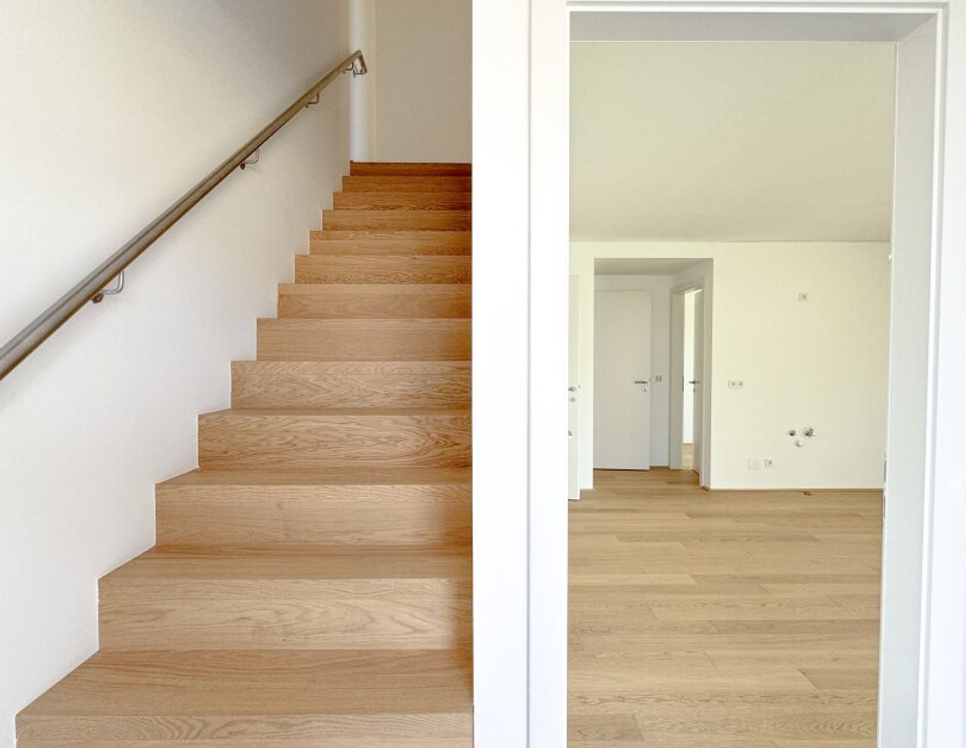 **NEUE**Helle 121 m² Eigentumswohnung - Erstbezug mit ca.100 m2 Garten, Balkon & Terrasse