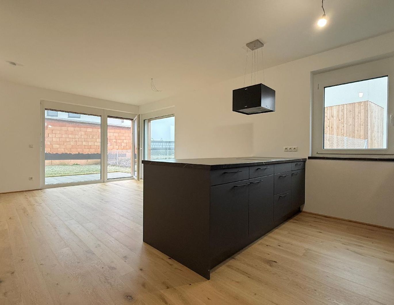 Bezugsfertig I ca. 100m² Garten I Stellplätze vor der Tür I Luftwärmepumpe I Mietkaufoption