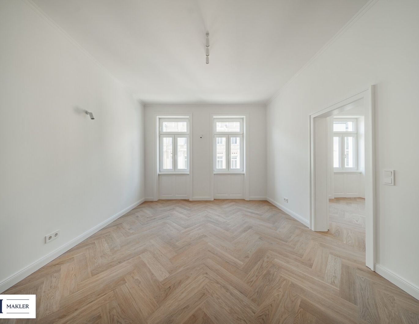 Kompakter Altbautraum mit Balkon: Hochwertig saniert und stilvoll gestaltet