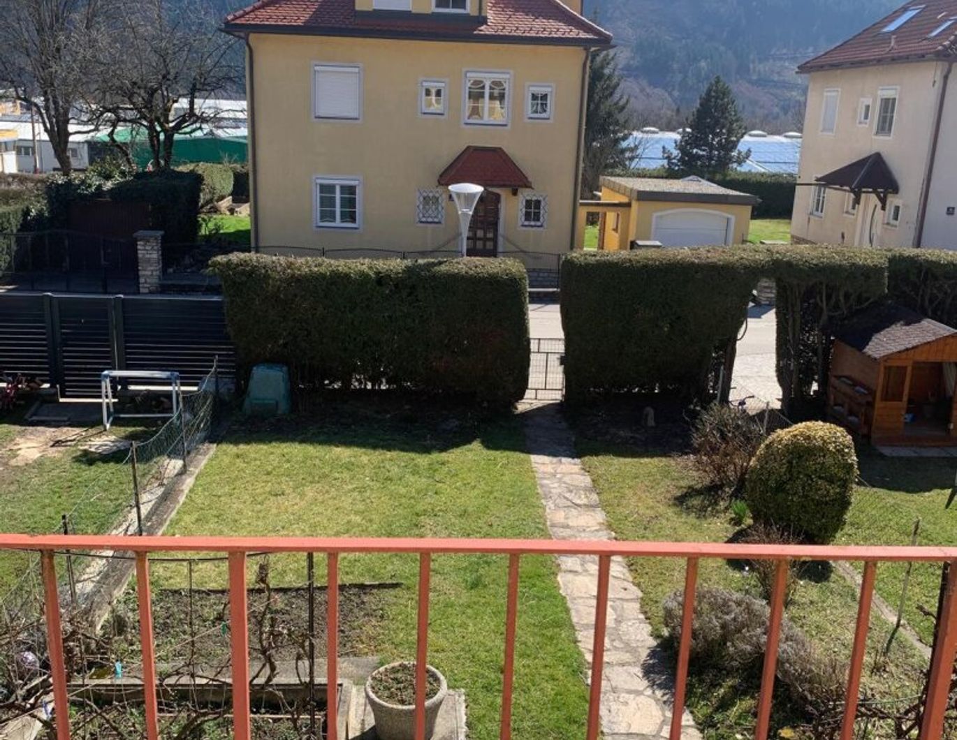 Reihenhaus - Stadt - St. Veit mit Grünfläche und Wintergarten in St Veit - Stadtnähe