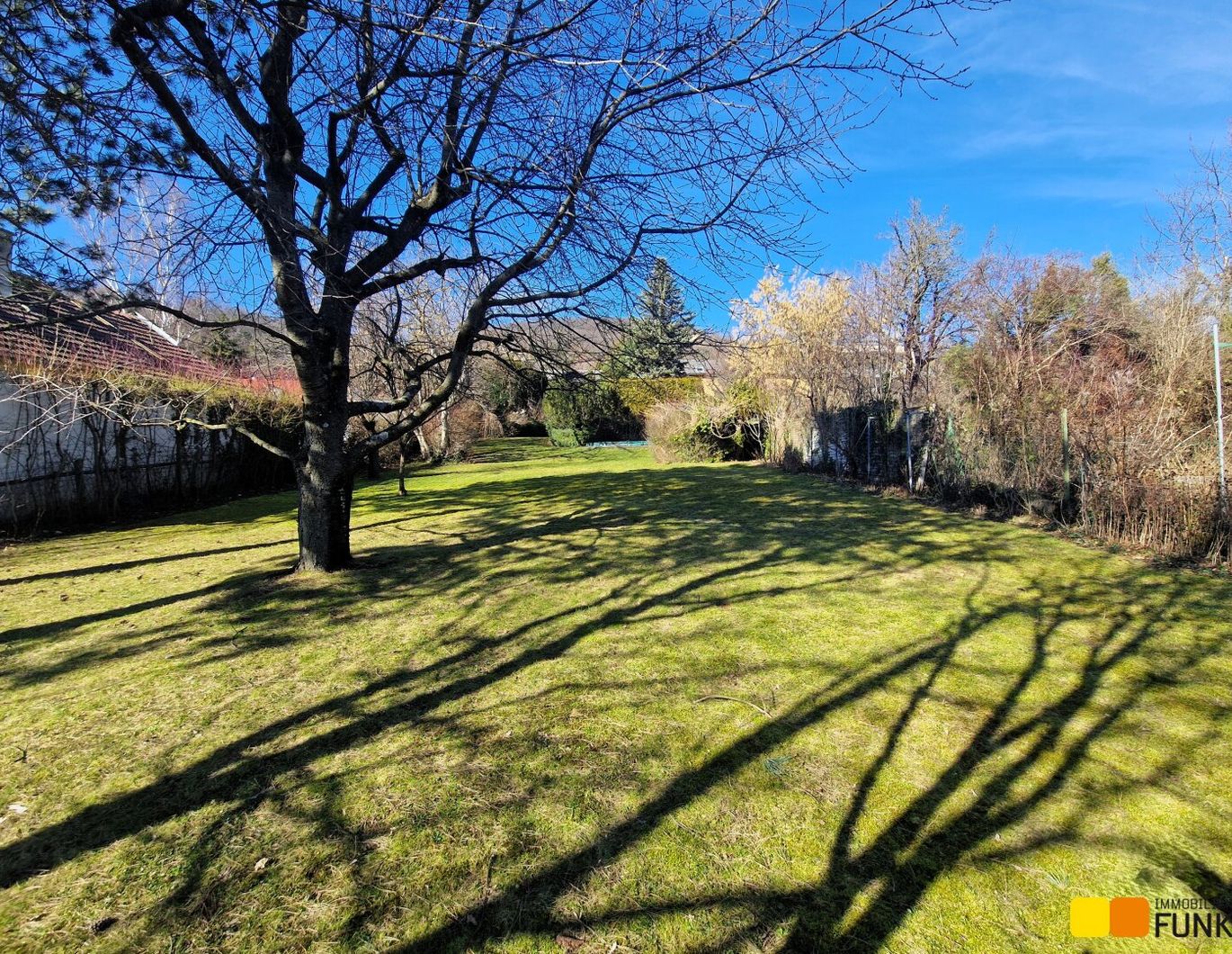Charmantes Haus auf wunderbarem Grundstück