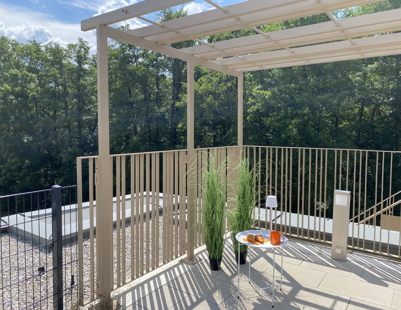 Einzigartige Dachgeschoß-Wohnung mit Terrassen und eigenem Dachgarten - Luft-Wärme-Pumpe - bezugsfertig zu kaufen in 2391 Kaltenleutgeben