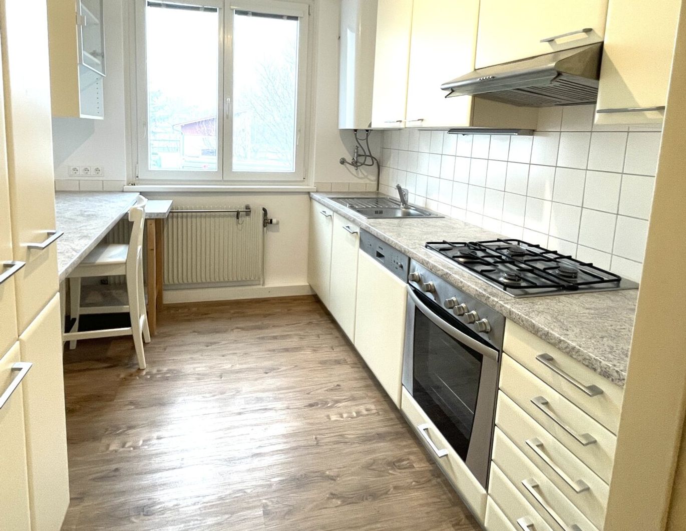 Wohnung mit hervorragender Raumaufteilung - WG-geeignet