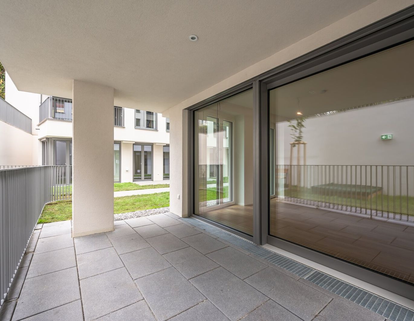 ++MOLLARD 50++ Stilvolle 3-Zimmer-Wohnung mitten im Herzen der Stadt (2/1)