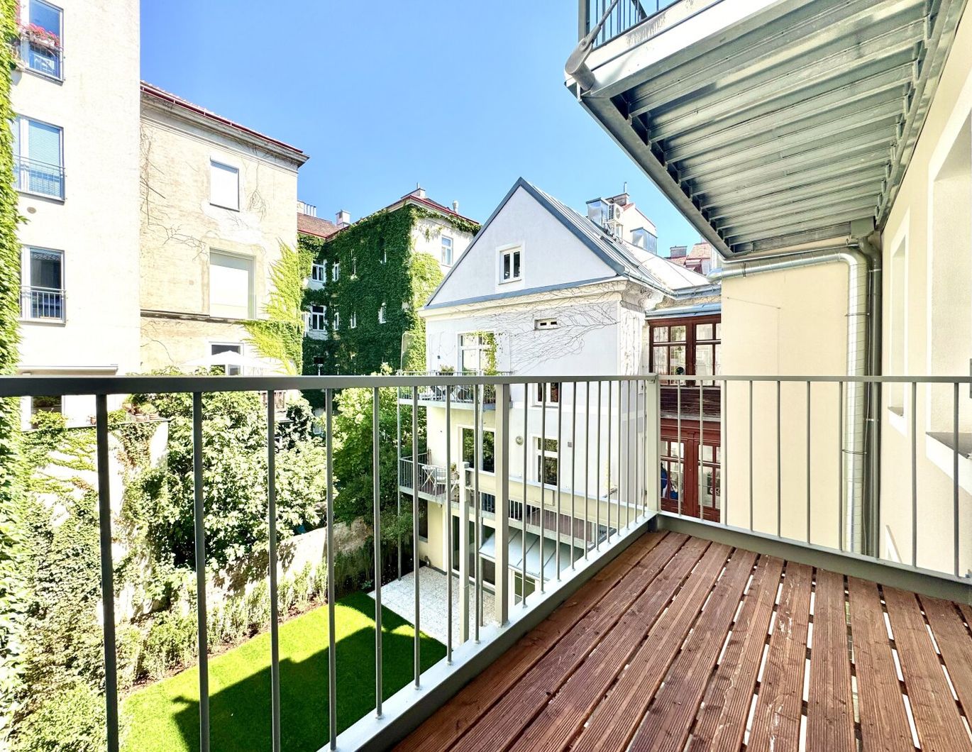 Balkon mit Grünblick! Generalsanierte Altbauwohnung nächst Margaretenplatz