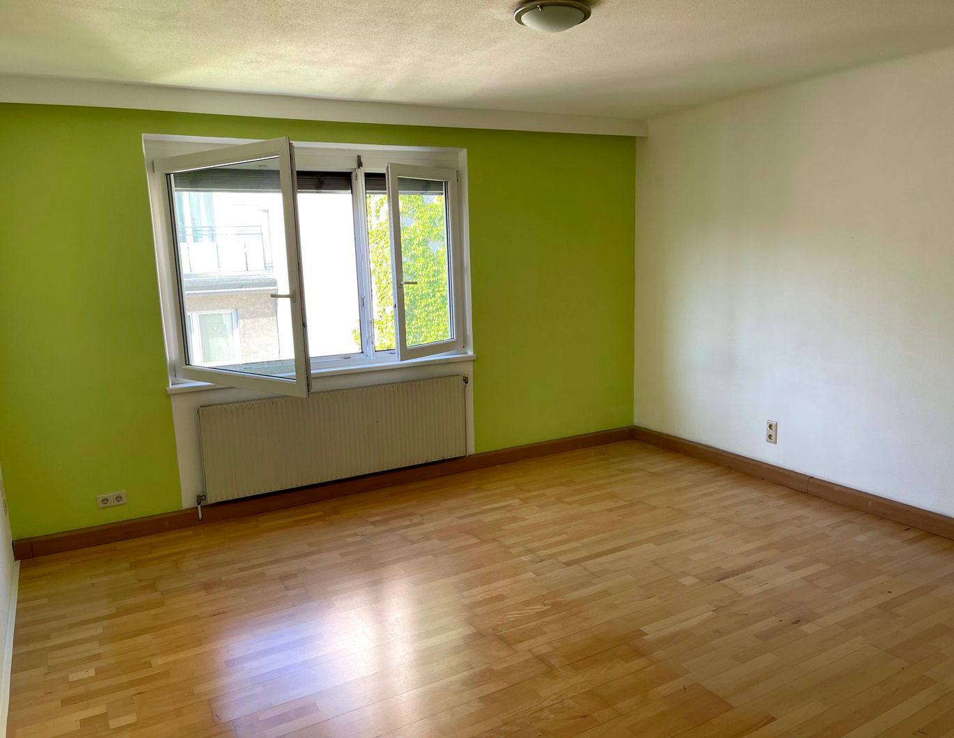 Provisionsfrei! 2 Zi Whg WG geeignet teilmöbliert ruhig zentral sonnig