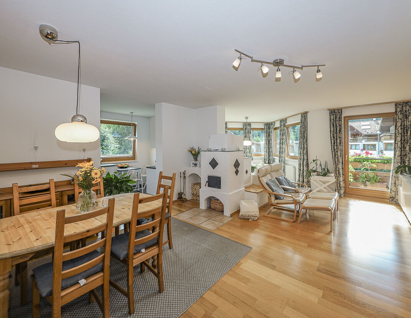 Großzügige Wohnung in zentrumsnaher Ruhelage