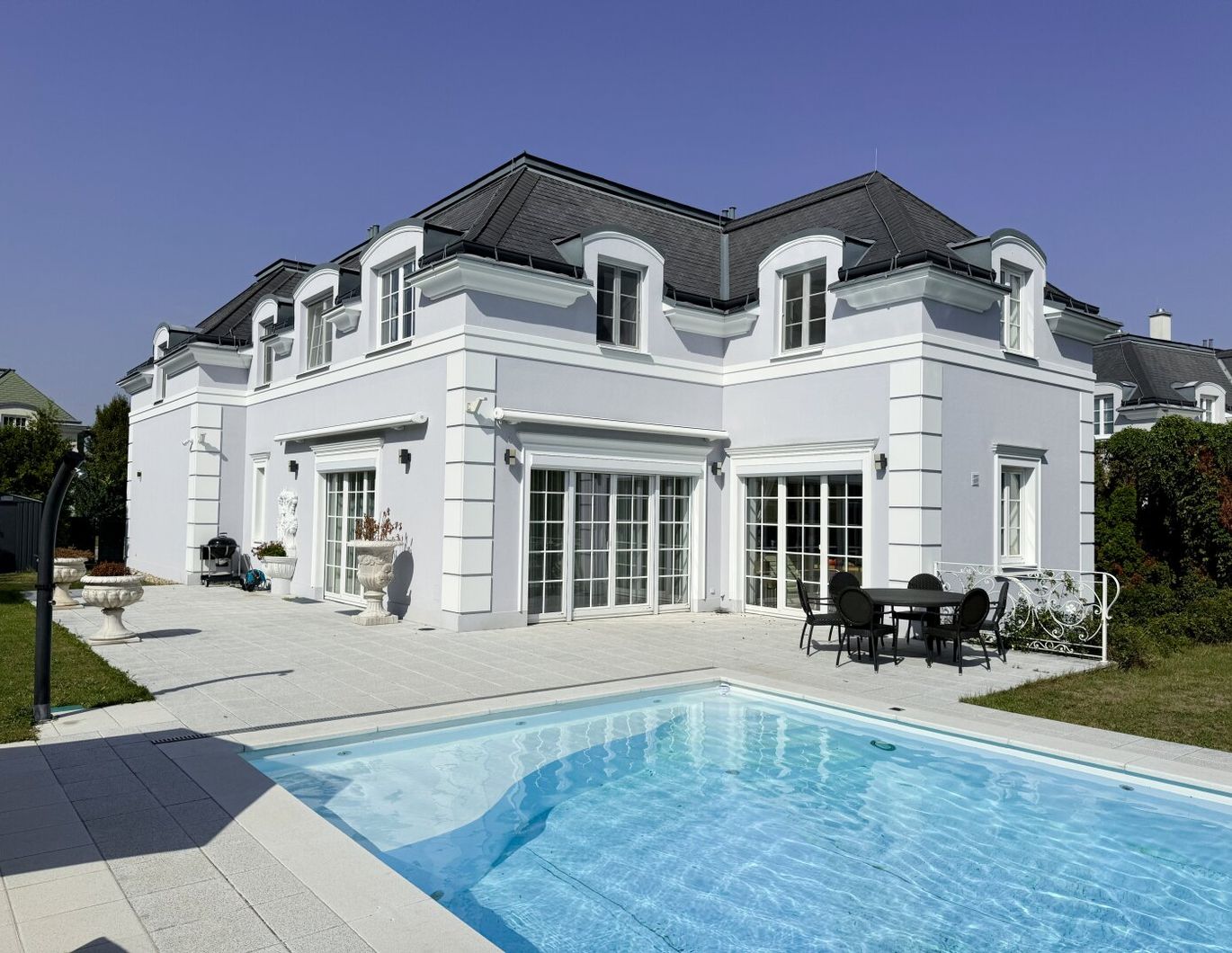 LUXUS VILLA mit großem Grundstück, Pool, Whirpool & Sauna im FONTANA Golfresort!!!