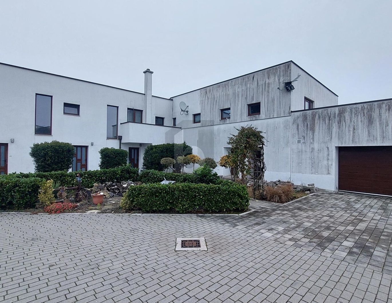 ANLAGEOBJEKT MIT 5 WOHNEINHEITEN