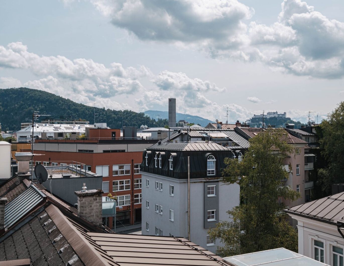 4 ZIMMER DACHGESCHOSSWOHNUNG MIT FERNBLICK! 4241F
