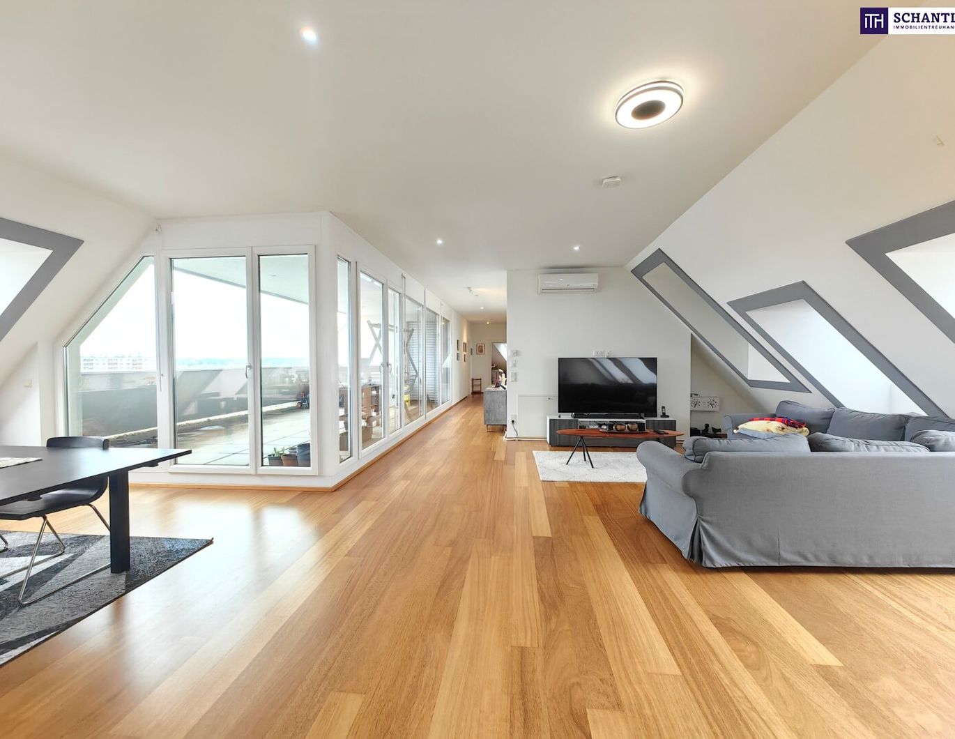 ++ Kagran-Living ++ luxuriöse Familienwohnung mit traumhafter Aussicht + großzügige Raumaufteilung + Stellplatz