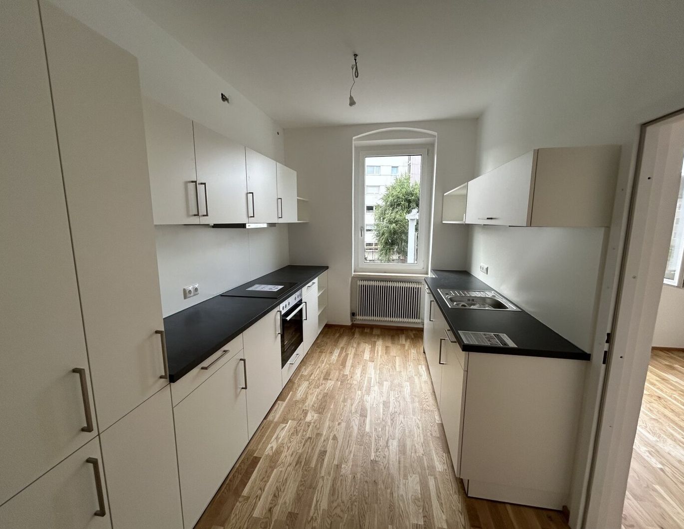 Schöne 3 Zimmerwohnung mit Küche - WG geeignet