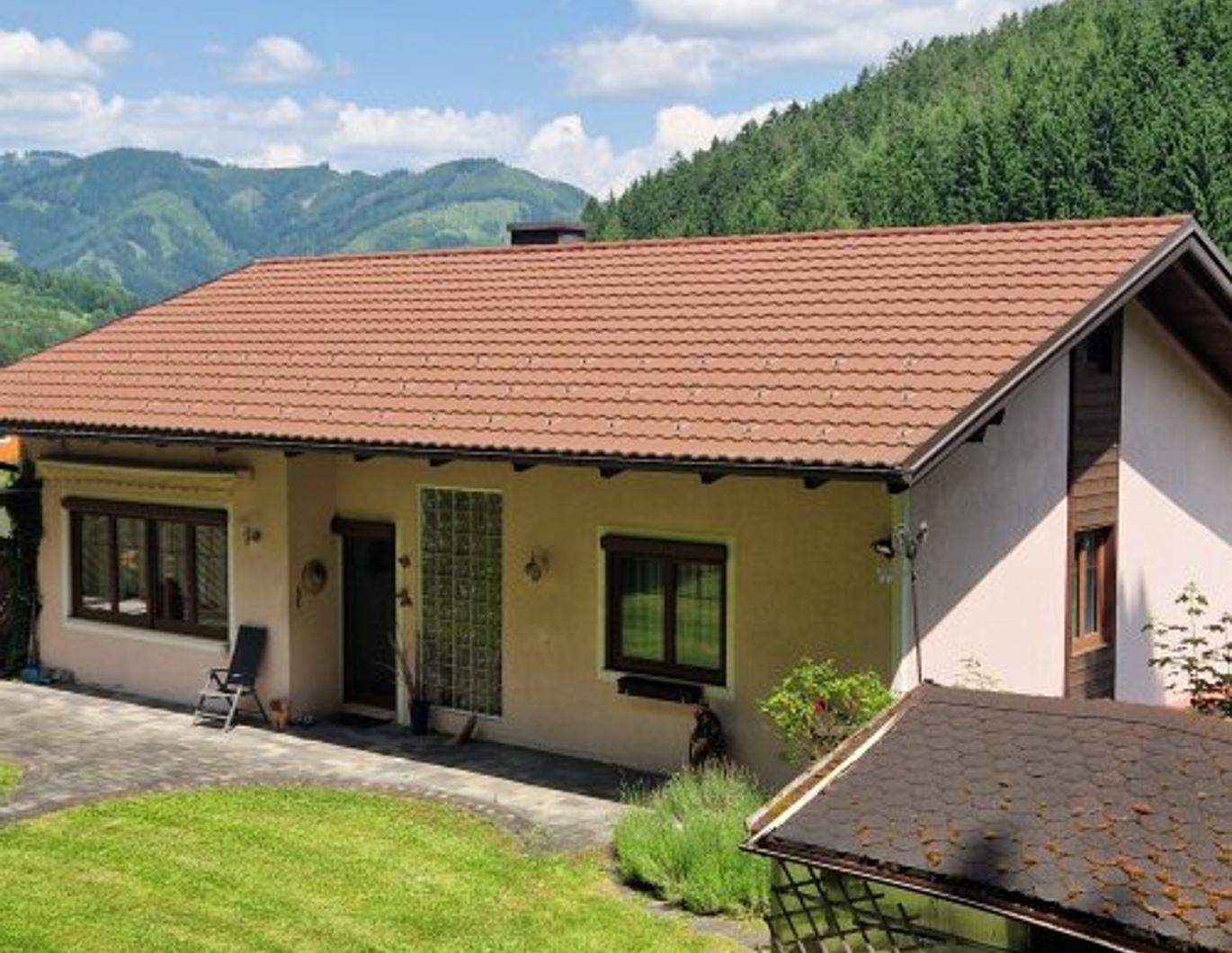 Charmantes Einfamilienhaus mit Garten und Garage in Bruck an der Mur/Oberaich