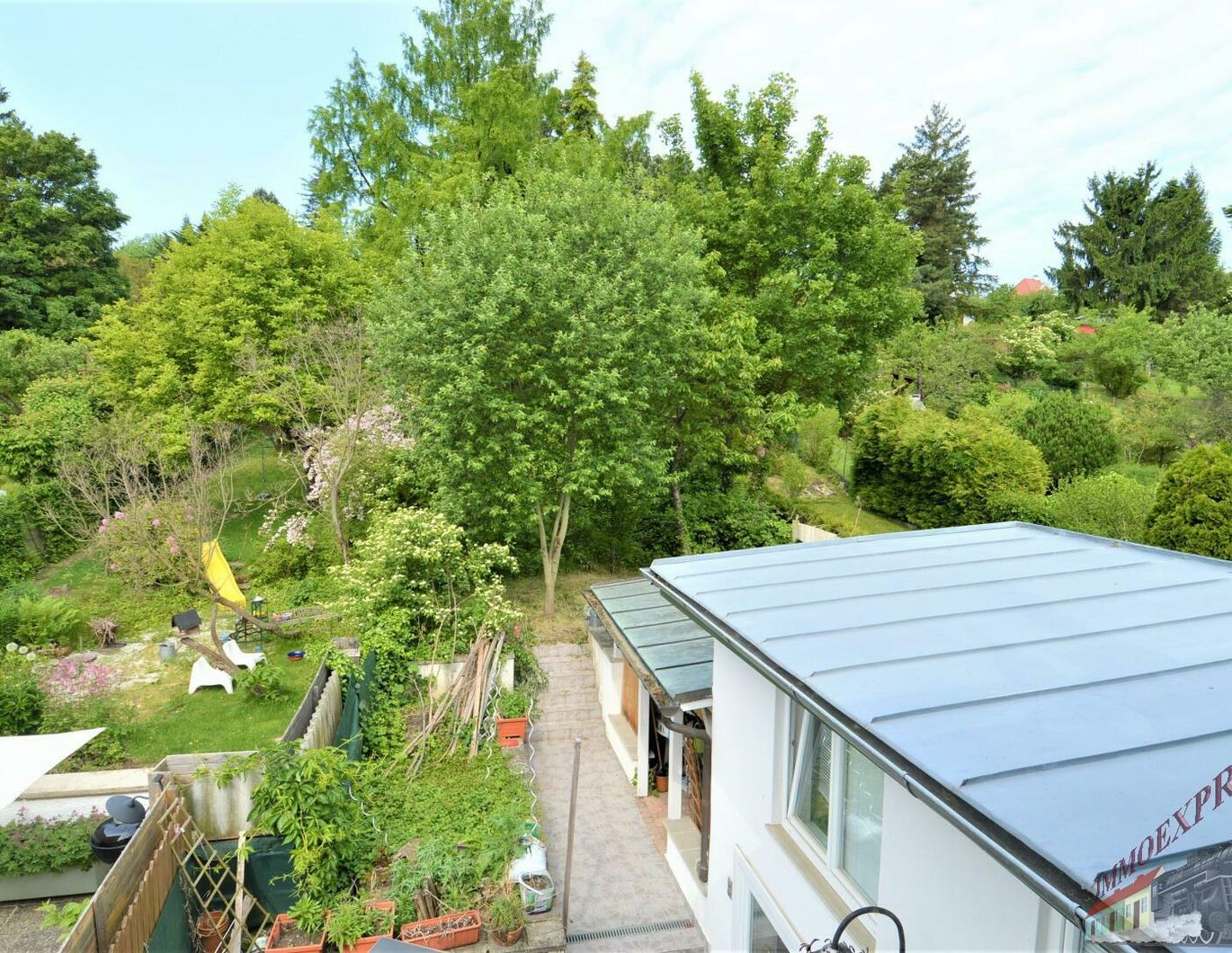 Charmantes Einfamilienhaus mit großem Garten