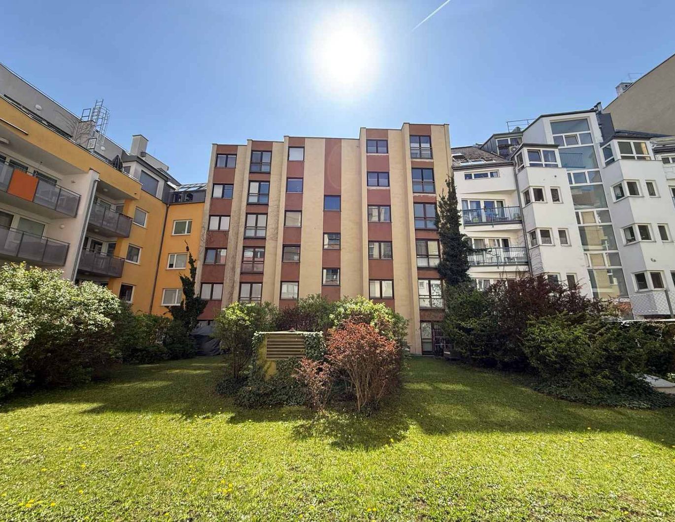 Lagejuwel in der Mariannengasse - Innenhoflage - NEU: Garagenplatz optional