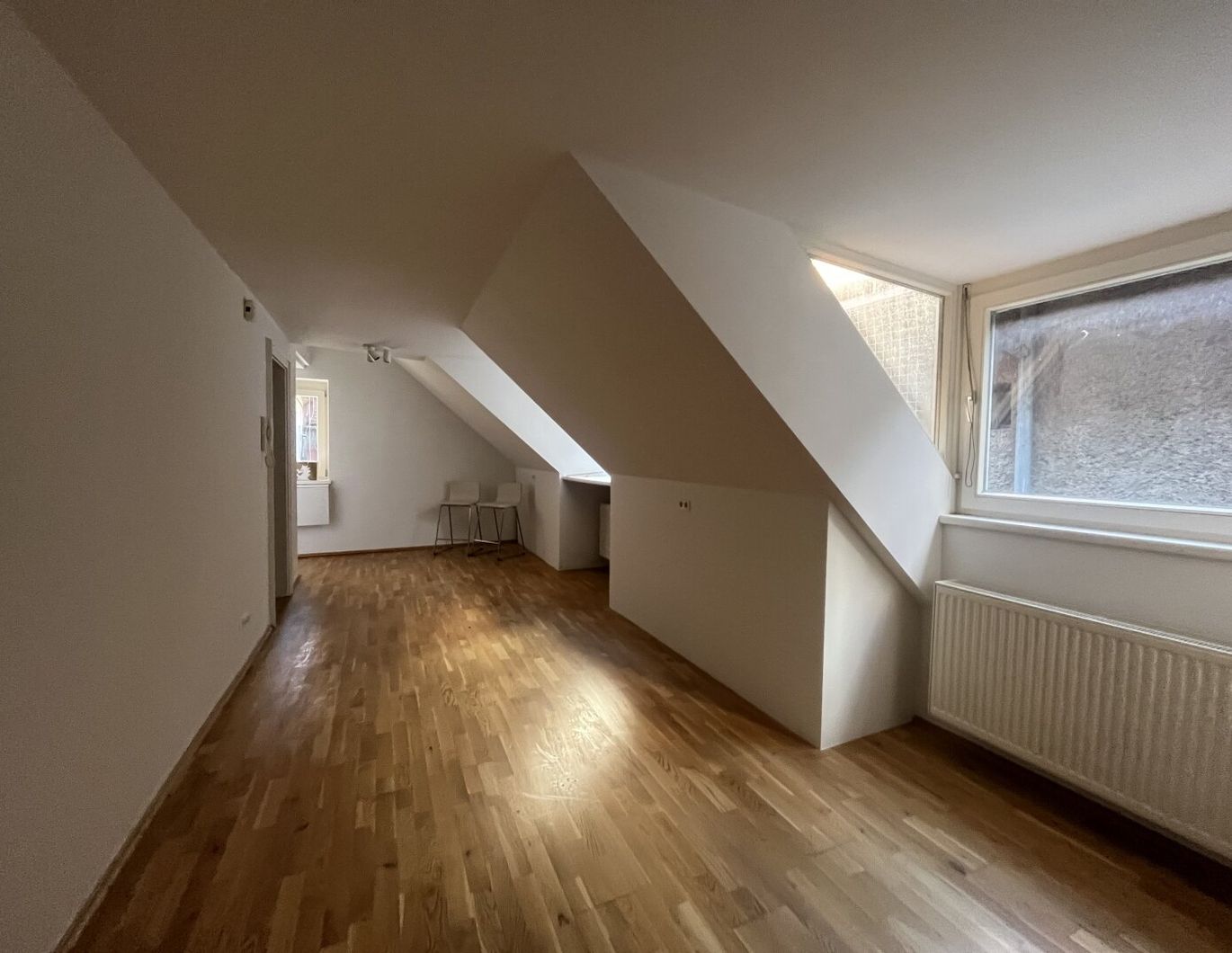 Sehr gepflegte Innenstadtwohnung in absoluter Bestlage - Innere Stadt direkt beim Franziskanerplatz - Provisionsfrei