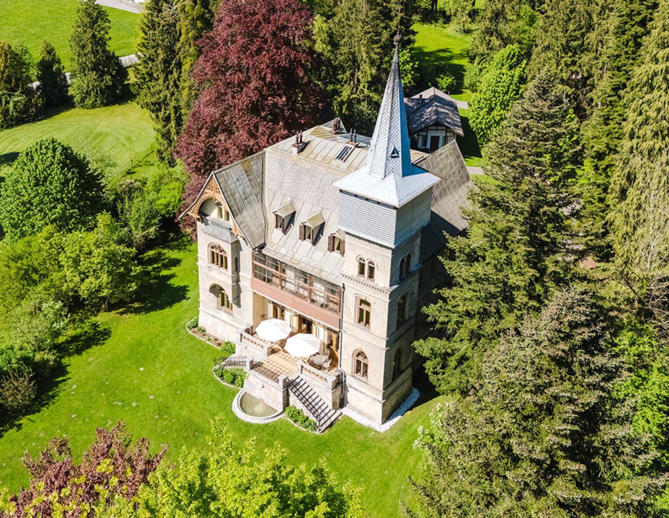 SOMMERFRISCHE WIE EINST Historisches Juwel mit Mondseepanorama
