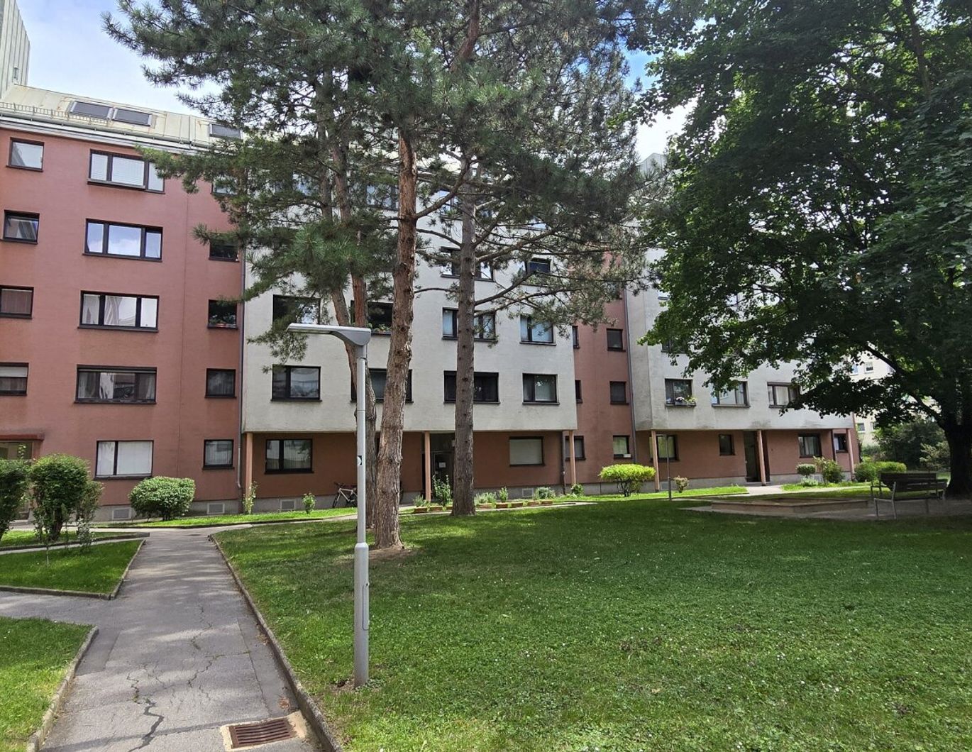 charmante, renovierte, helle, zentral gelegene 3 Zimmer-Lifteigentumswohnung