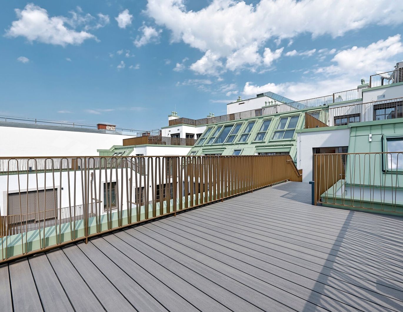 SONNIGES DACHJUWEL mit 2 Terrassen! Hofseitiger 2-Zimmer-Erstbezug nächst Naschmarkt