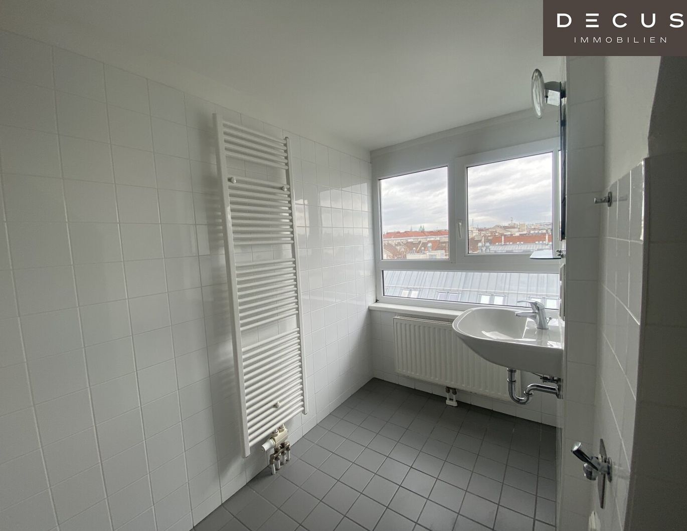 2 ZIMMER | MAISONETTE-WOHNUNG MIT TERRASSE | AB SOFORT VERFÜGBAR | TOP ANBINDUNG
