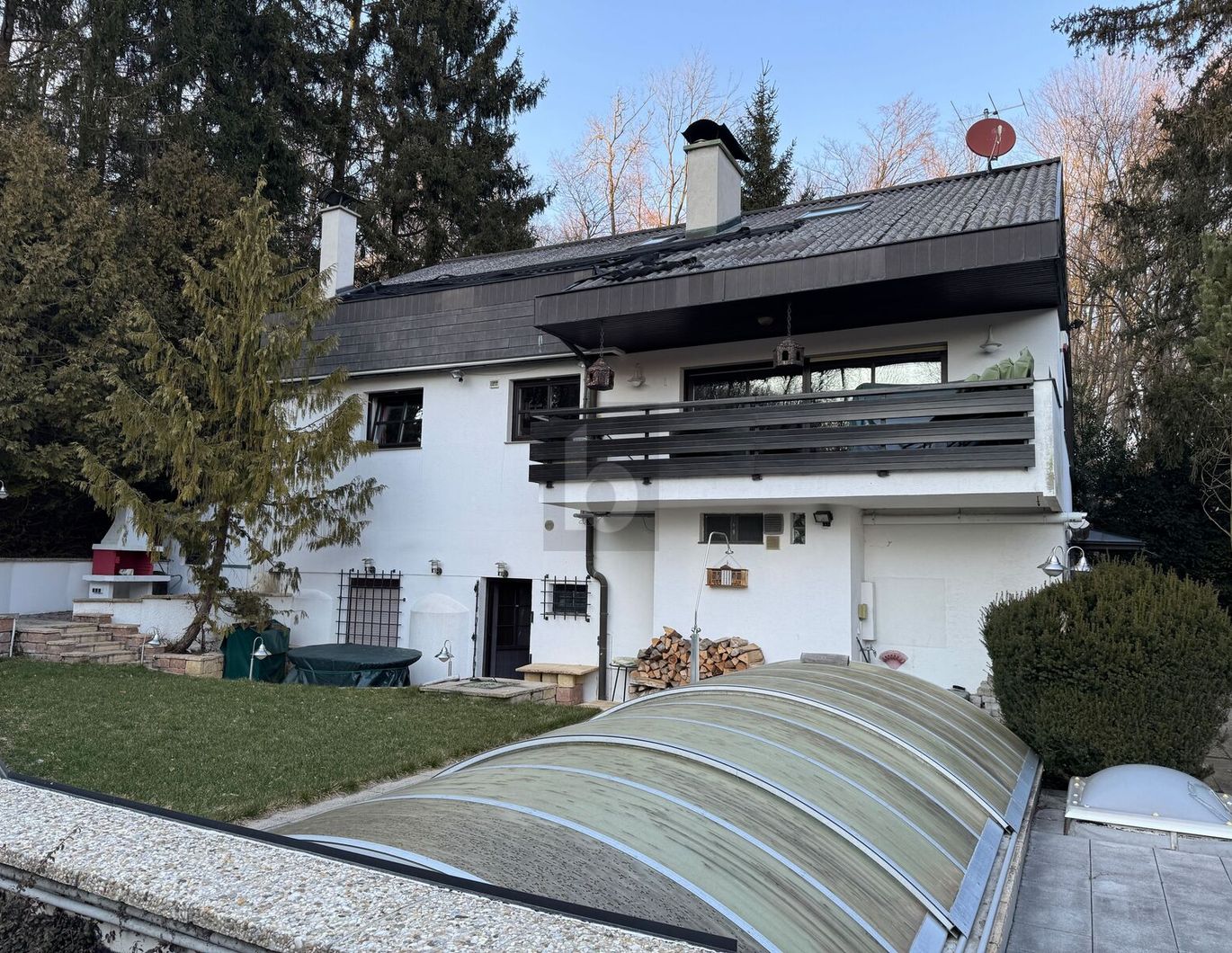 Preisreduktion! PRIVATSPHÄRE PUR! LANDHAUS-STIL NAHE DEM WALD MIT POOL - PREIS VB!
