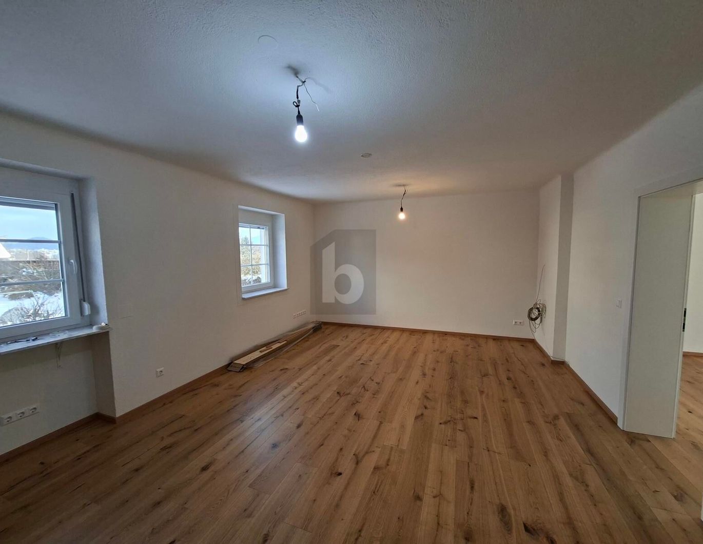 KOMPLETT SANIERT ERSTBEZUG IN ZENTRALER LAGE