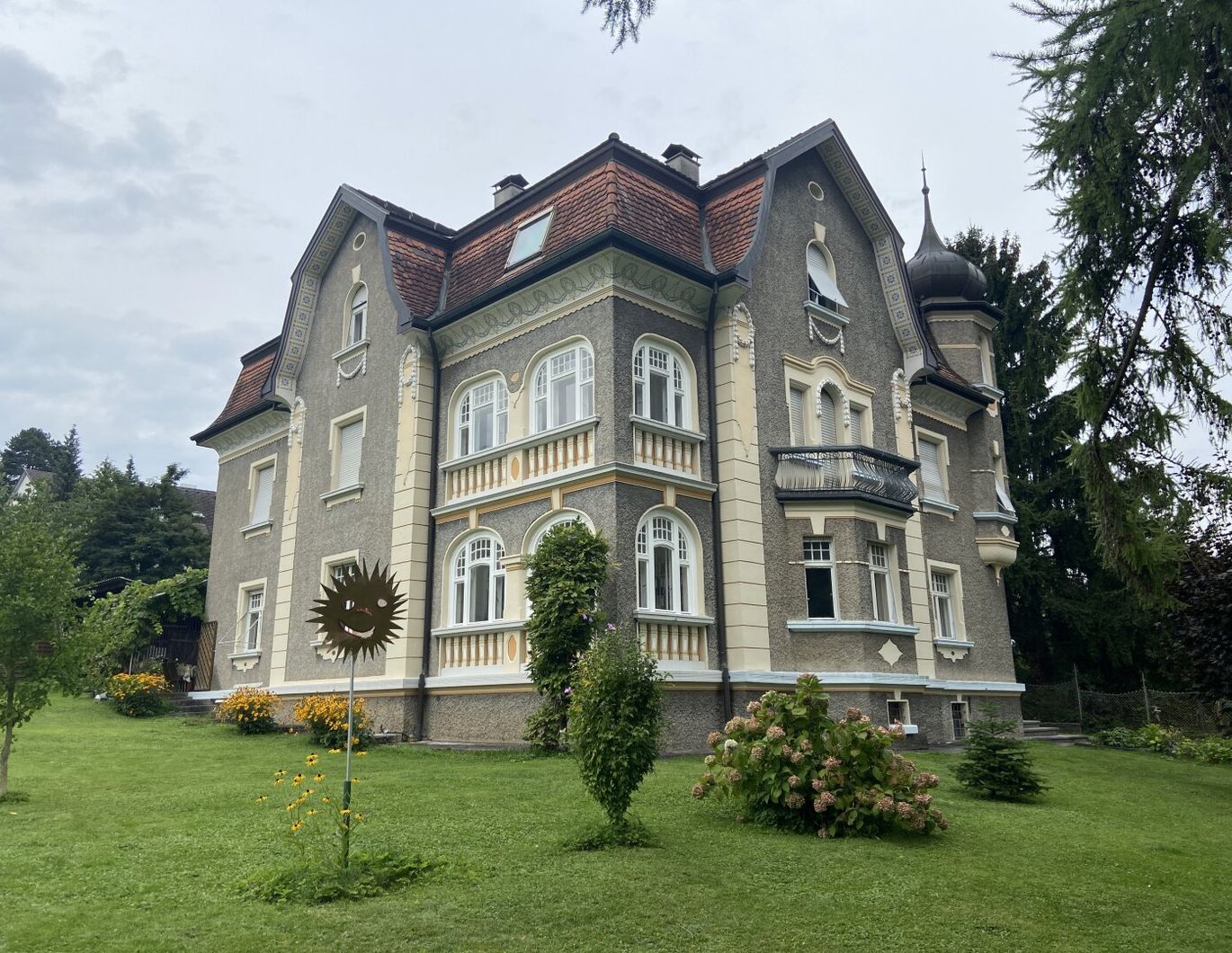 *HIGHLIGHT* Wohnen wie damals - großzügige Jugendstilwohnung in bester Feldkircher Lage