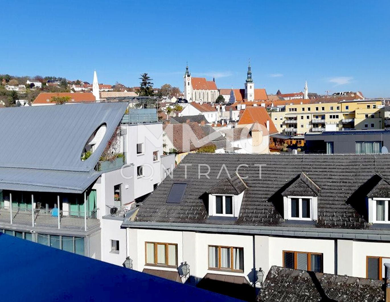 Sonnenverwöhnte 4-Zi-Galeriewohnung mit 2 Terrassen & traumhaftem Kremsblick - Nähe Steiner Tor