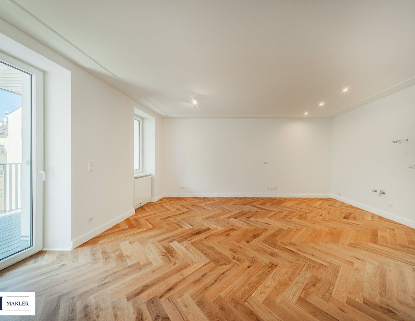 Helle 3-Zimmer-Wohnung im Altbau mit sonnigem Balkon