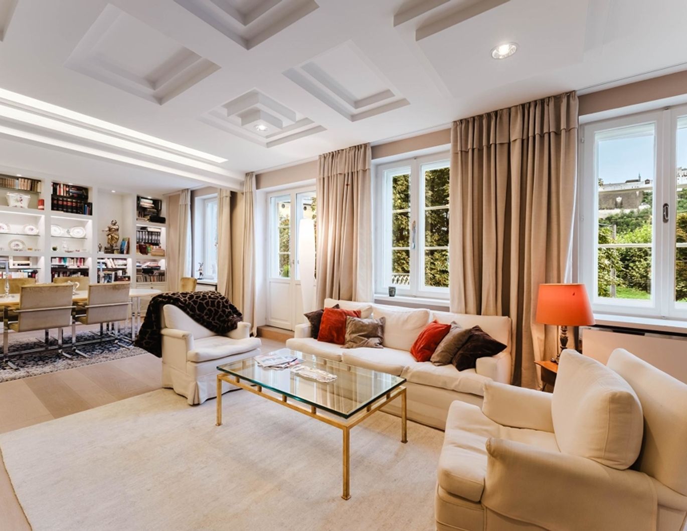 Historischer Blick! 180 m² Altbauwohnung mit Balkon und Festungsblick im Herzen der Salzburger Altstadt