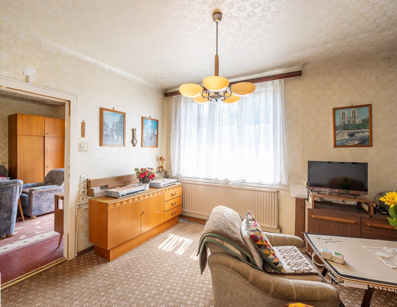 praktisch aufgeteilte 3-Zimmer-Wohnung in gepflegter Anlage - sanierungsbedürftig aber mit Potential für mehr !