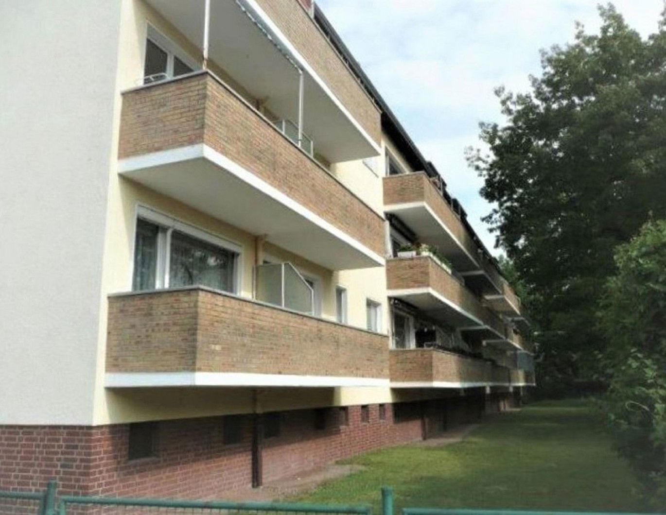 Helle 2-Zimmer-wohnung mit großer Balkon