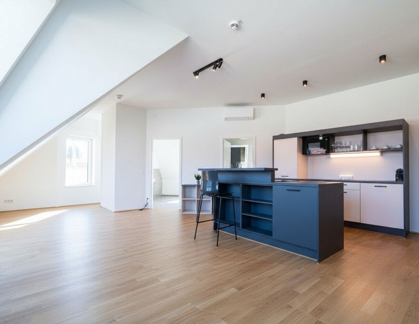 Traumhafte DG-Wohnung mit Terrasse