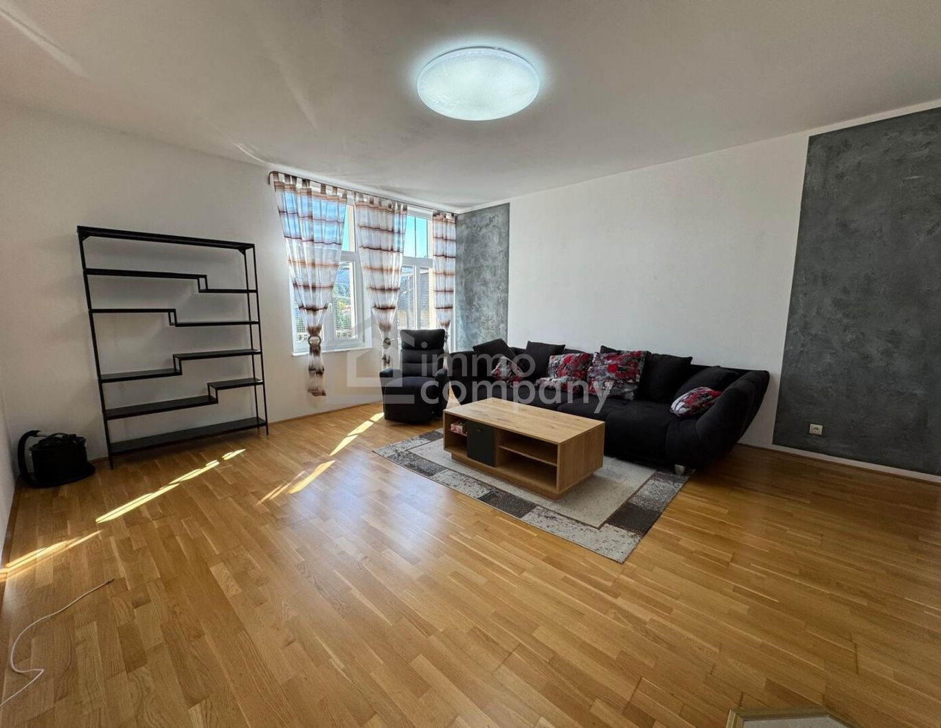 Großzügige 6-Zimmer-Altbauwohnung • 123 m² • Terrasse & Balkone