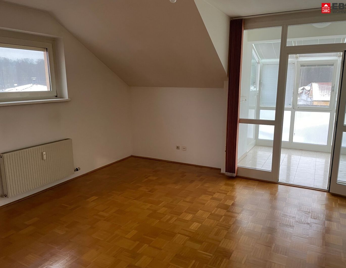 Top‑Lage in der Puchheimer Au: 2‑Zimmer DG‑Wohnung + Küche inklusive!