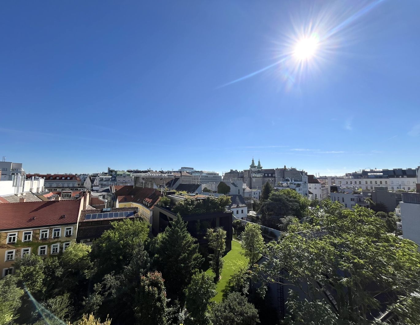 Wunderschöne 4 Zimmer Wohnung Mitten im Dritten!