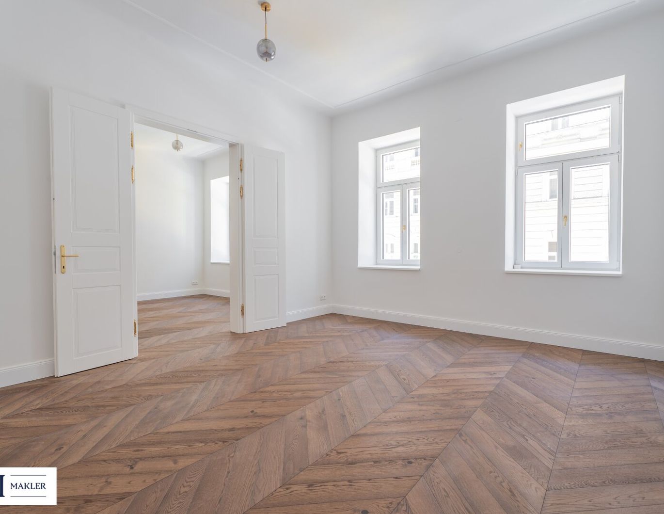 Attraktive 3-Zimmer-Stilaltbauwohnung mit Terrasse, Loggia und exklusivem Hofanteil