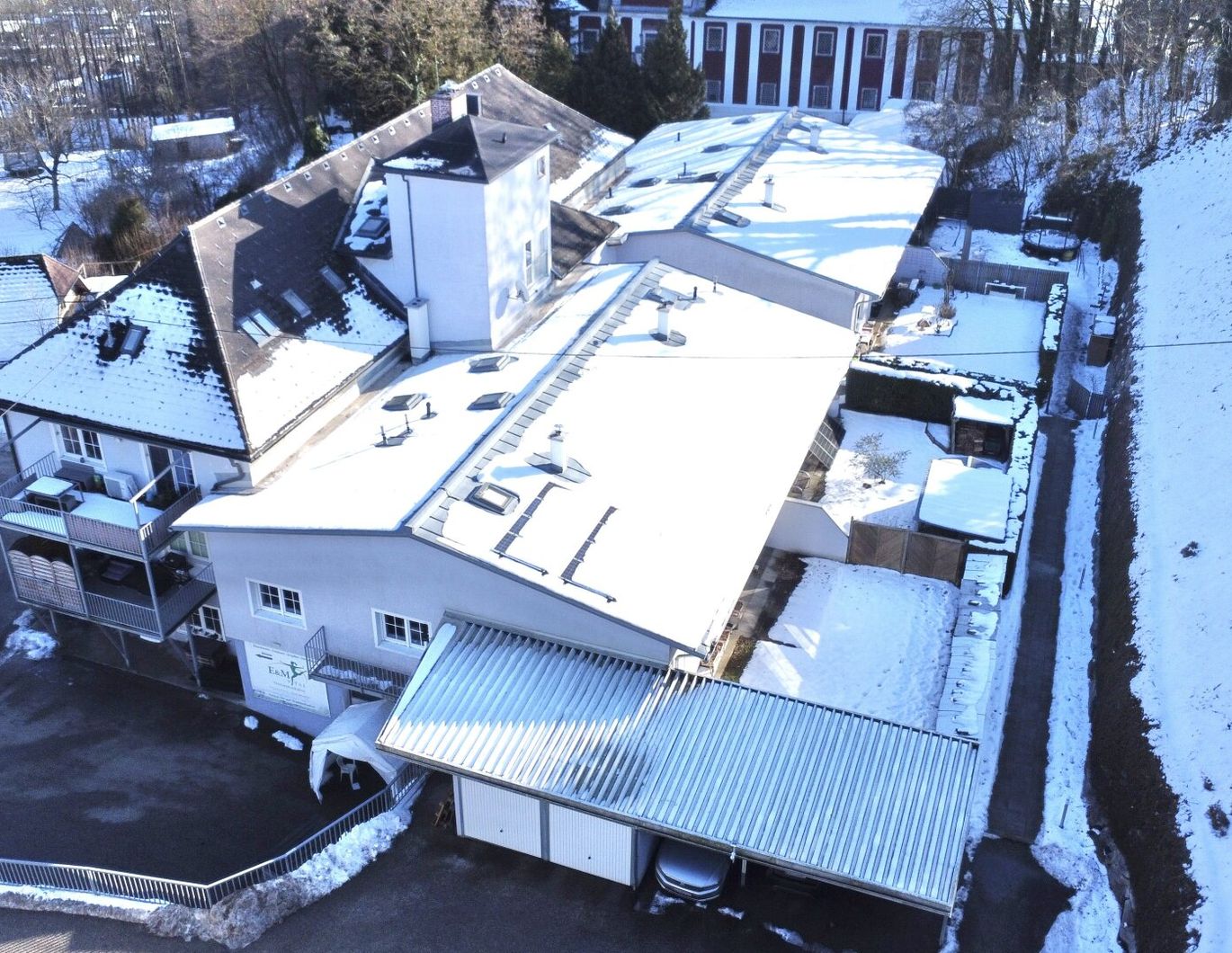 Traumhafte 4,5 Zimmer Wohnung mit Reihenhauscharakter, offener Galerie und sehr viel Platz für Ihre Familie (ca. 145m2 Nutzfläche)