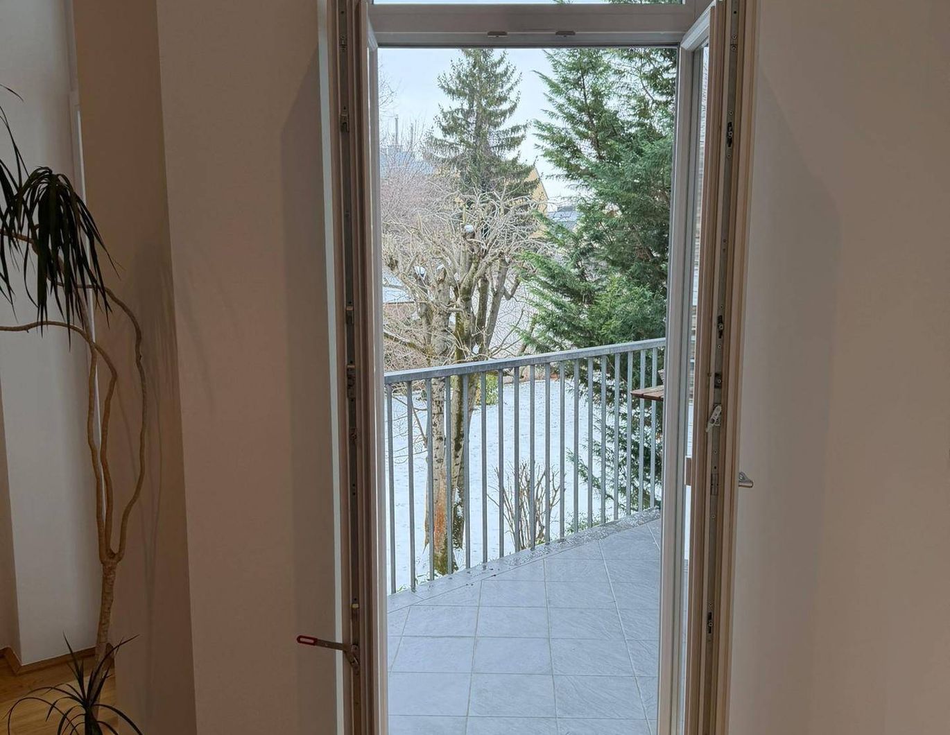 Ruhige 3-Zimmer-Mietwohnung mit Loggia und Grünblick nahe Hietzinger Bad