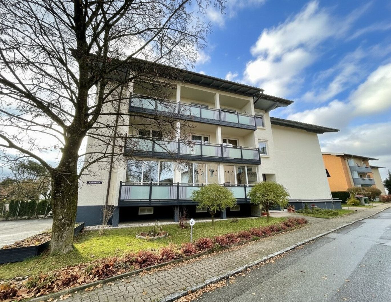 Ruhe und Infrastruktur - Ihre 2-Zimmer-Mietwohnung mit Loggia in Oberndorfer Bestlage, Zweitwohnsitz erlaubt!