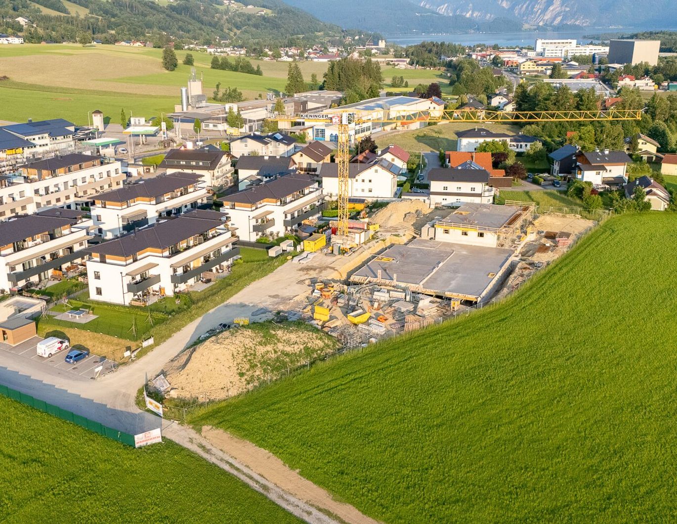 BAUSTART ERFOLGT! Mondsee - Moderne 3-Zimmer Wohnung mit Balkon, Garage und Lift - BAURECHTOBJEKT - PROVISIONSFREI