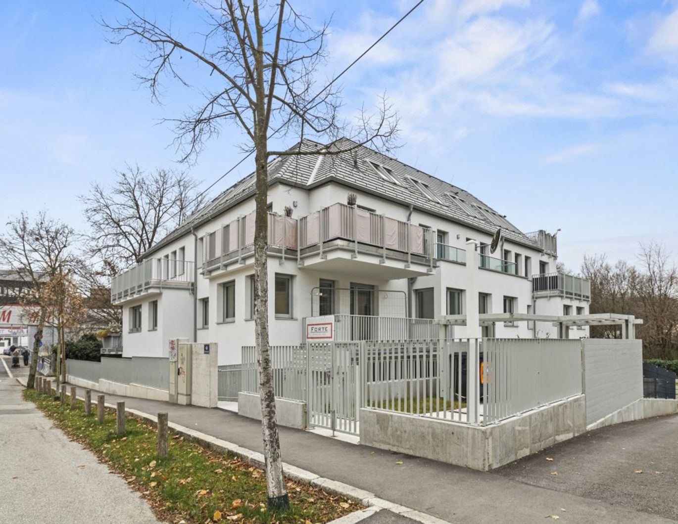 ++ EXKLUSIVES WOHNHIGHLIGHT ++ 4 ZIMMER mit BALKON