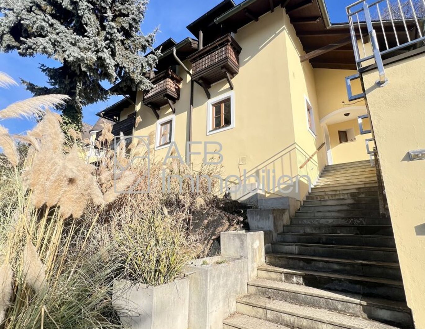 Wunderbare Villa in St. Peter - exklusives Wohnen mit unverbaubarer Fernsicht