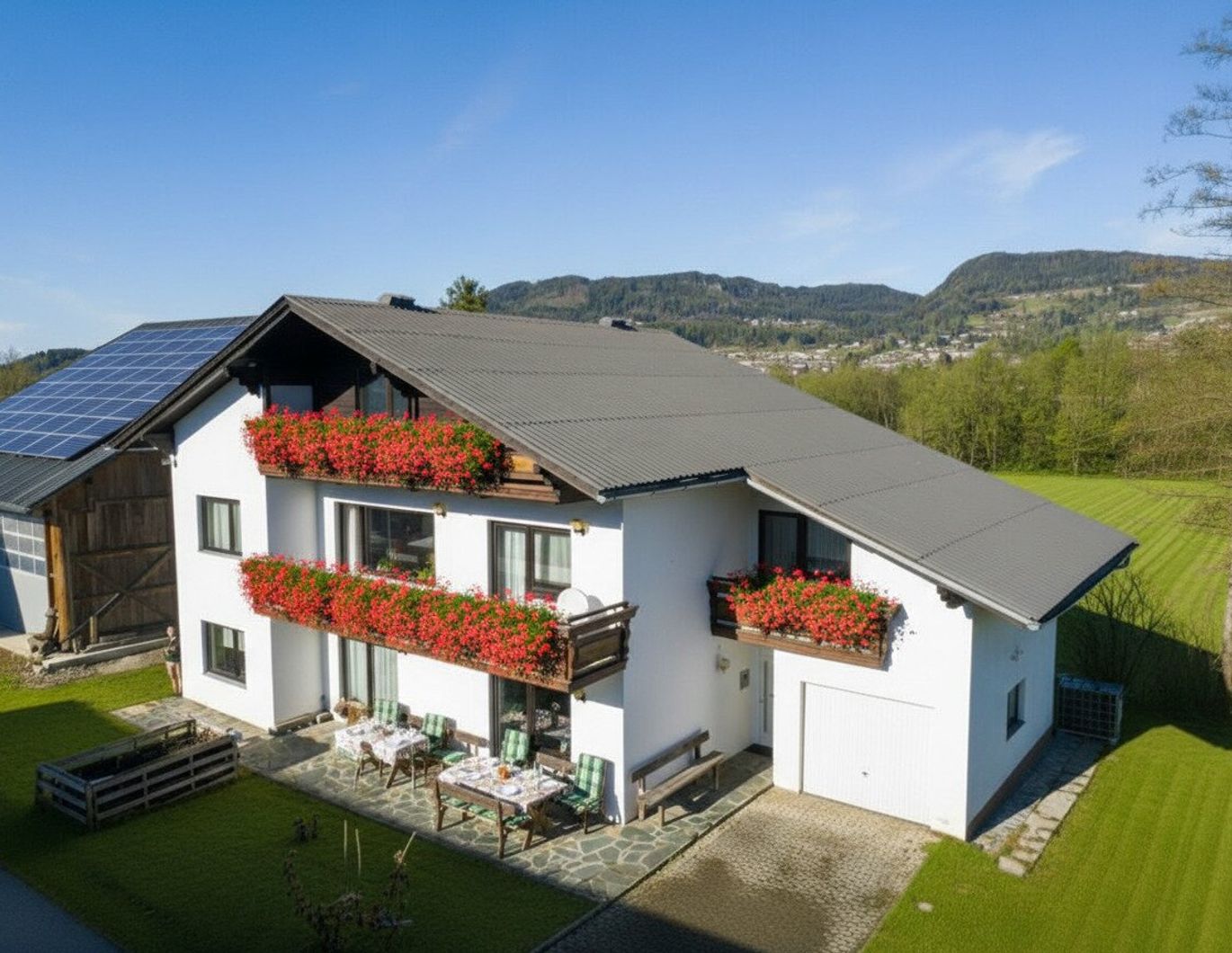 Exklusives Einfamilienhaus mit Nebengebäuden & Entwicklungspotenzial im Rosental - Wohnen, Arbeiten & Investieren mit Blick auf die Karawanken