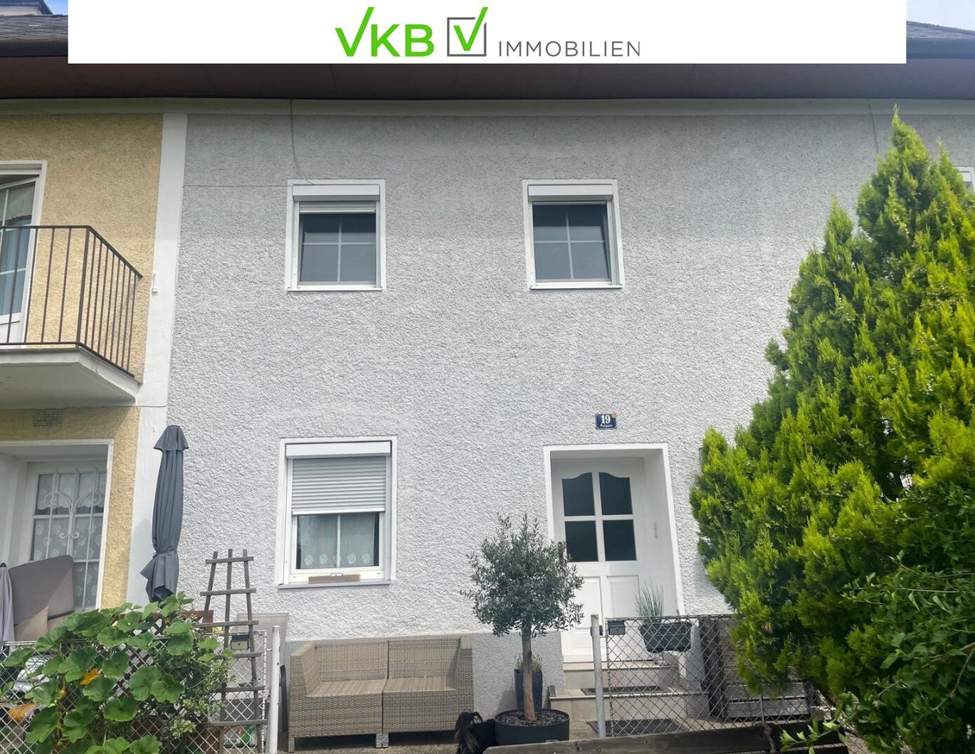 Pulgarn bei Linz: Hausanteil mit Garten und Garagen - ländliches Flair